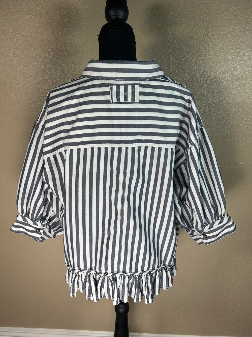 We The Free Free People Striped Ruffle Hem Button-Up Shirt Large - Picture 5 of 7